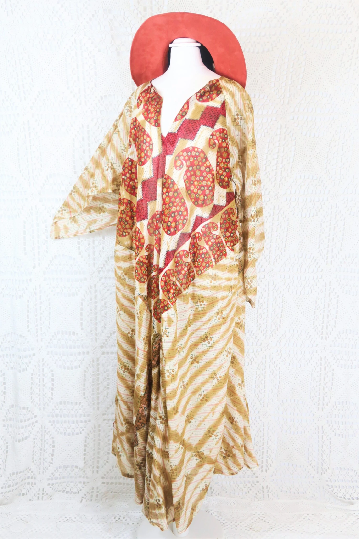 Goddess Dress - Vintage Indian Cotton - Ruby & Beige Paisley - Free Size 2 Goddess Dress - Vintage Indian Cotton - Ruby & Beige Paisley - Free Size - Image 2